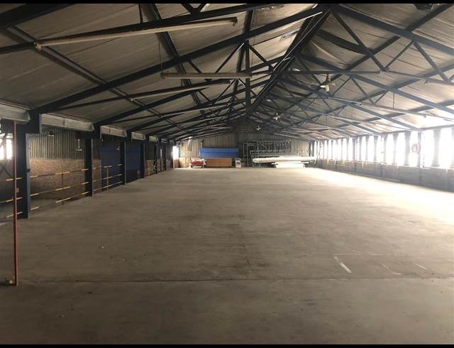 2,800M² WORKSHOP TO LET IN SEBENZA