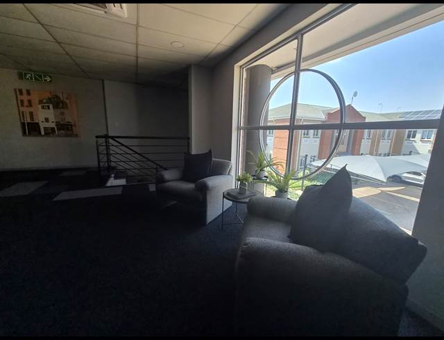 261M² OFFICE TO LET IN HALFWAY HOUSE