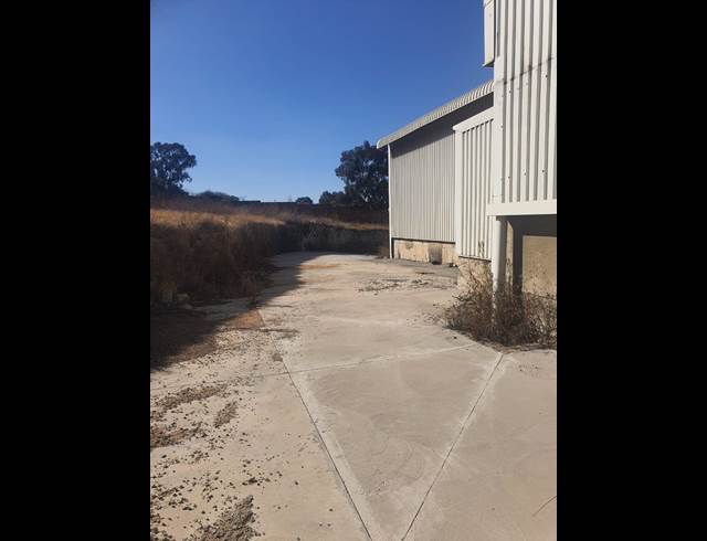 5,699M² WAREHOUSE TO LET IN ALBERTON NORTH