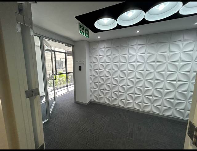 160M² BUILDING TO LET IN TYGER VALLEY