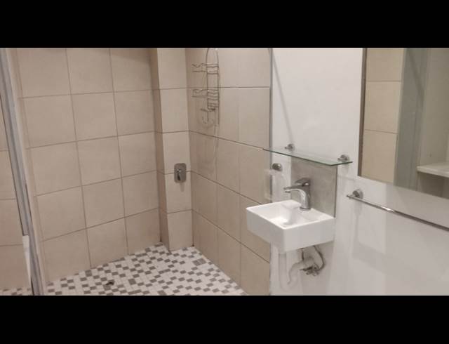 1 bed property to rent in WOODSTOCK