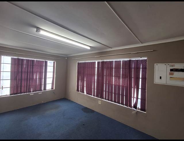 180M² BUILDING TO LET IN ARCADIA