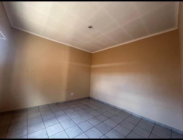 1 BEDROOM PROPERTY TO RENT IN MOKOPANE CENTRAL