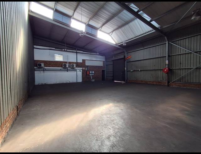 400M² WAREHOUSE TO LET IN BENROSE
