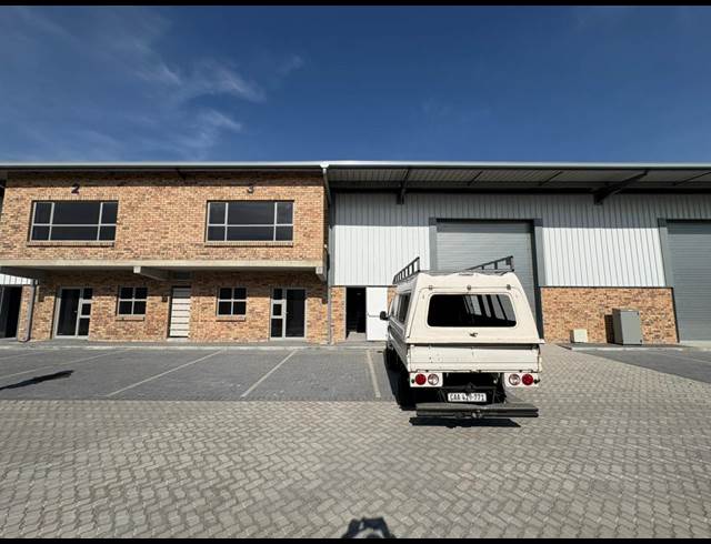 462M² WAREHOUSE TO LET IN FIRGROVE