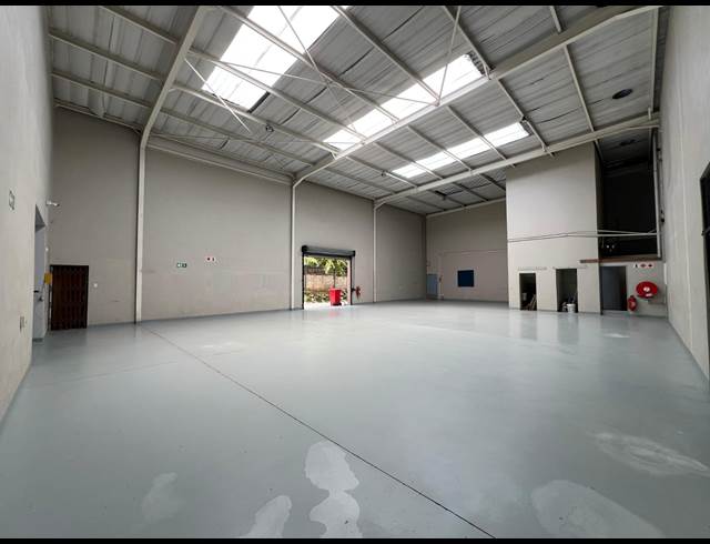 2,617M² WAREHOUSE TO LET IN STRIJDOMPARK