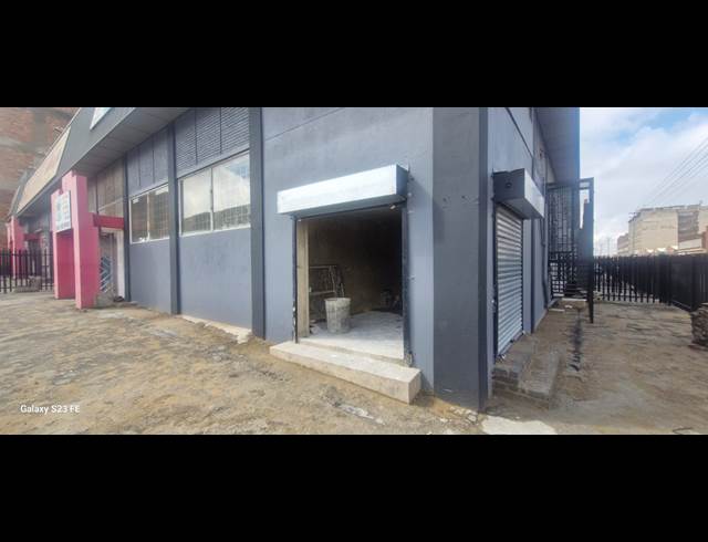 130M² WAREHOUSE TO LET IN NEW CENTRE