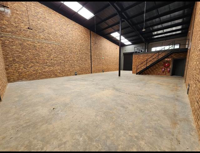 279M² FACTORY TO LET IN ANDERBOLT