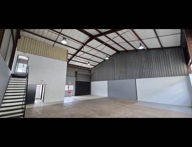 255M² WAREHOUSE TO LET IN ROBERTVILLE