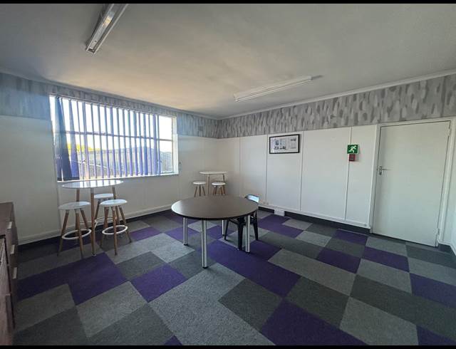 2,022M² WAREHOUSE TO LET IN PAROW INDUSTRIAL