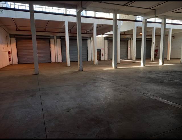 1,369M² WAREHOUSE TO LET IN BOKSBURG EAST