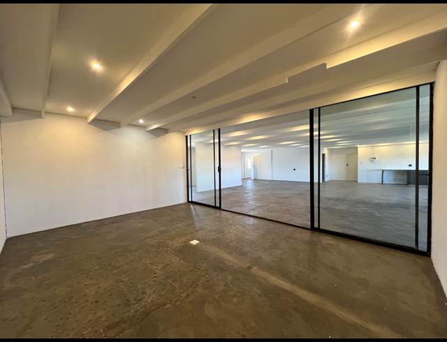 293M² WAREHOUSE TO LET IN HIGHVELD