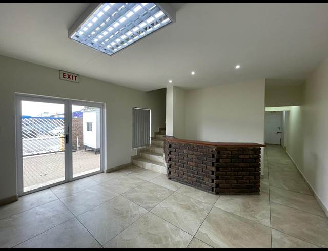 1,250M² WAREHOUSE TO LET IN CHLOORKOP