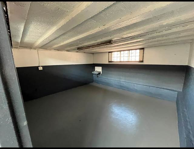 200M² WORKSHOP TO LET IN VULCANIA