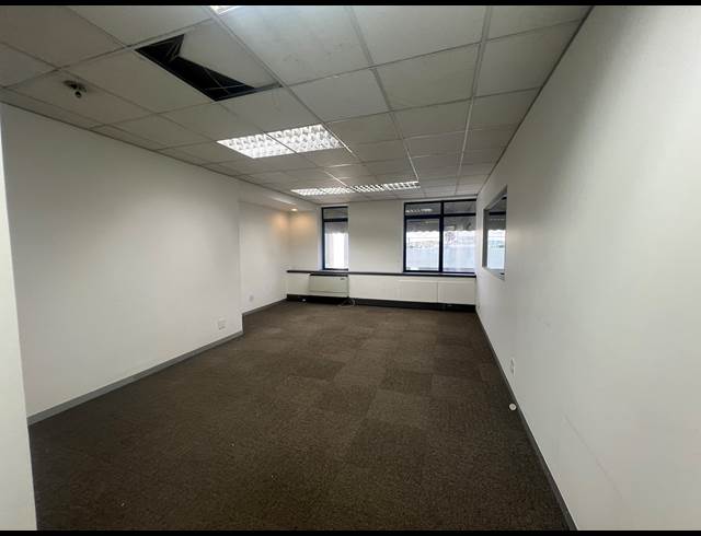 209M² OFFICE TO LET IN ROSEBANK