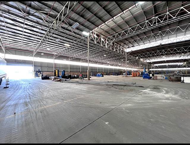52,400M² WAREHOUSE TO LET IN ELANDSFONTEIN