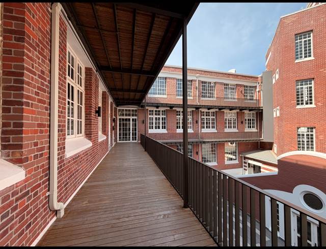270M² OFFICE TO LET IN GARDENS