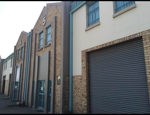 400M² WAREHOUSE TO LET IN SPARTAN