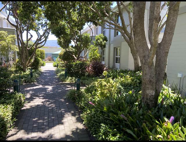 128M² OFFICE TO LET IN TOKAI
