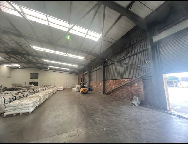 2,600M² WAREHOUSE TO LET IN SPARTAN