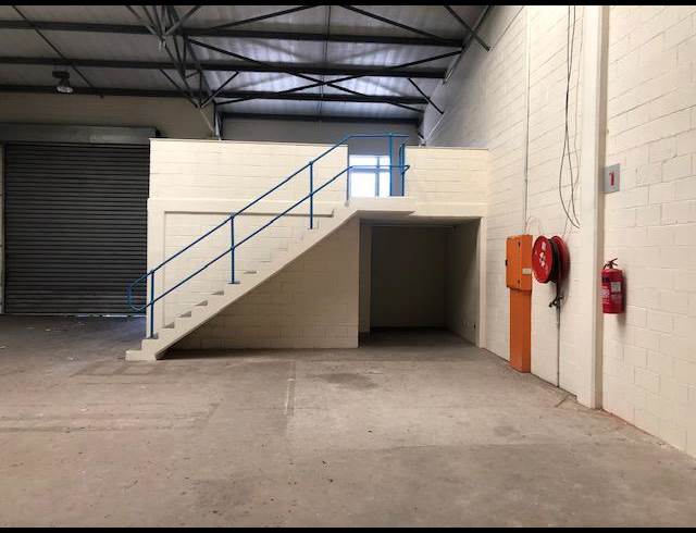 784M² WAREHOUSE TO LET IN SPRINGFIELD