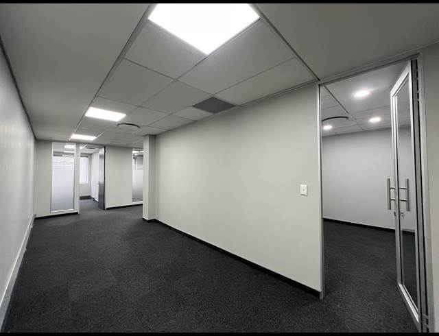 434.80M² OFFICE TO LET IN IRENE