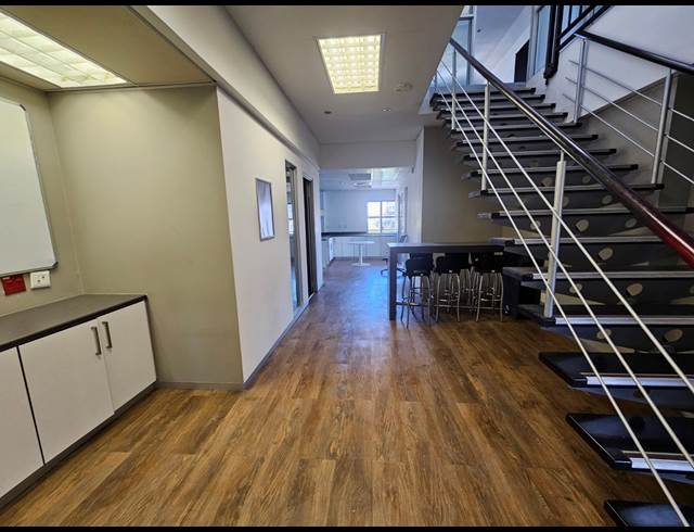 621M² OFFICE TO LET IN CENTURY CITY