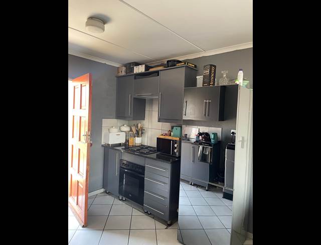 3 bedrooms available for rental 1/1/2025