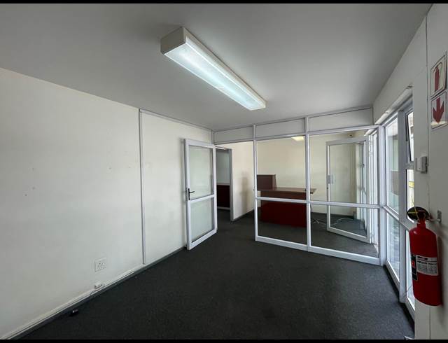 555M² WAREHOUSE TO LET IN RANDJESPARK