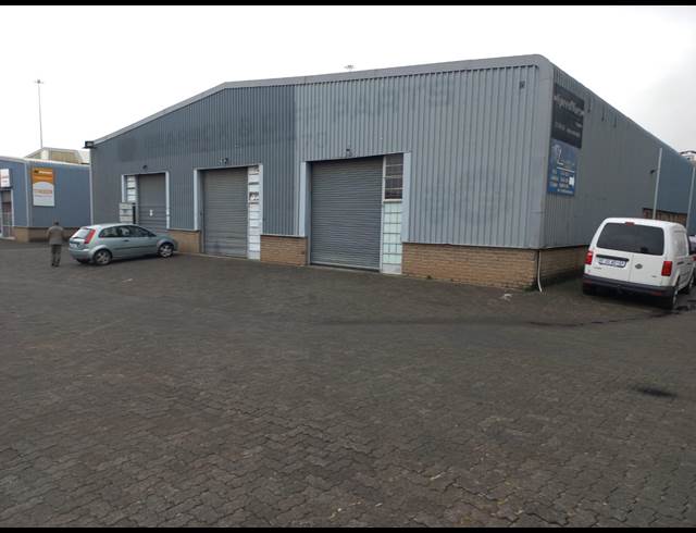 250M² WAREHOUSE TO LET IN CITY & SUBURBAN