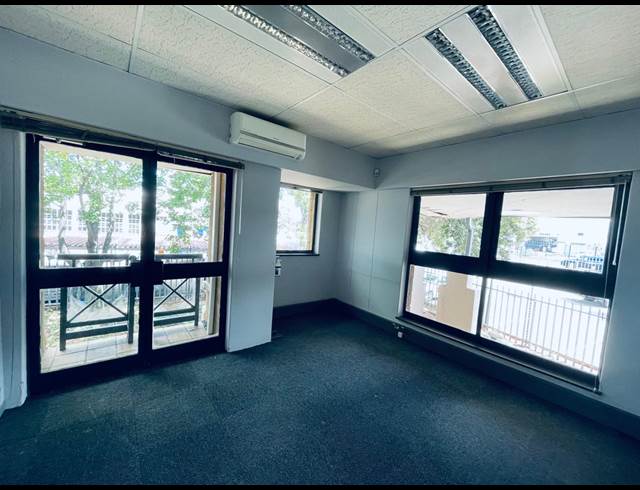 494M² OFFICE TO LET IN RANDJESPARK