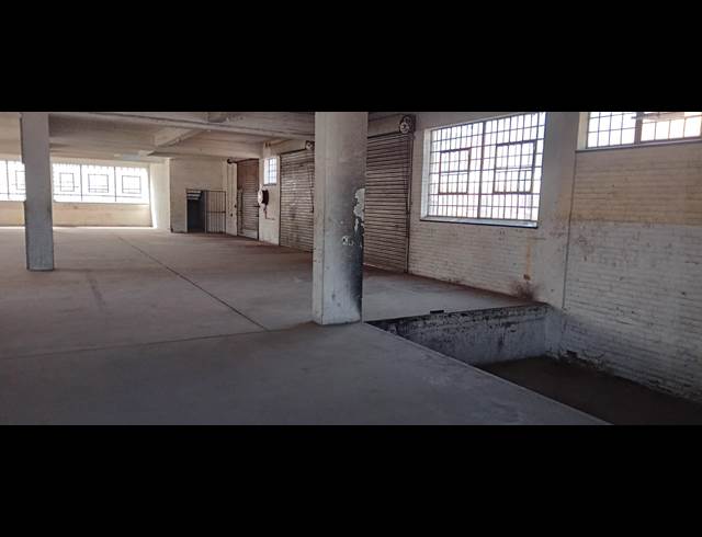 900M² WAREHOUSE TO LET IN BENROSE