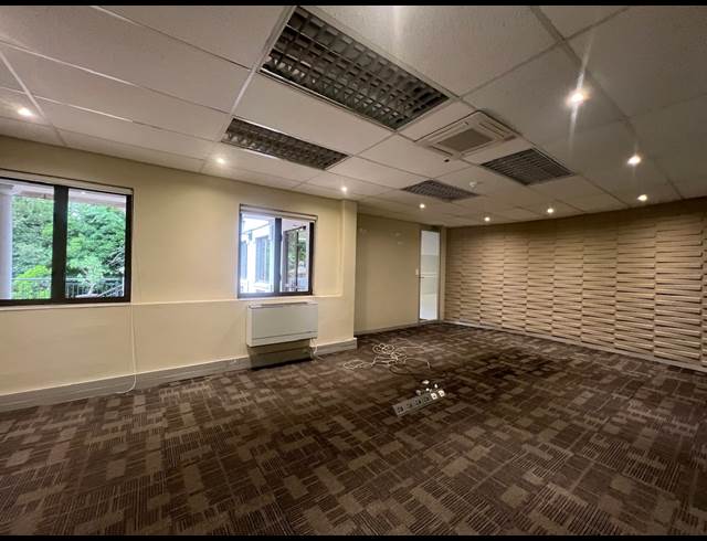 2,355M² BUILDING TO LET IN HYDE PARK