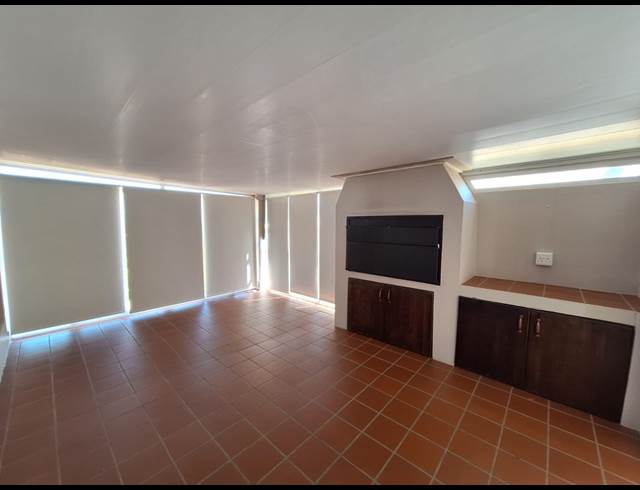 2 bed property to rent in LANGERUG