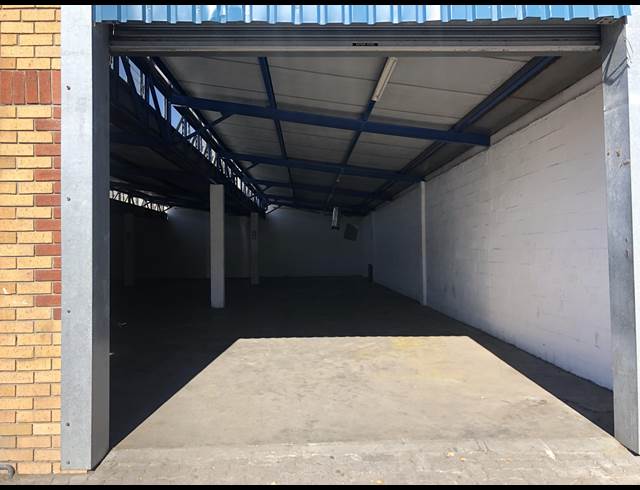 425M² WAREHOUSE TO LET IN AIRPORT INDUSTRIA
