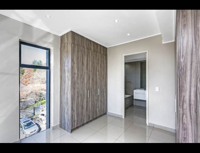 2 BEDROOM APARTMENT TO LET IN SANDTON CENTRAL