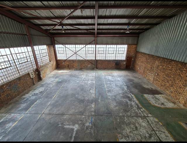 270M² WAREHOUSE RENTED IN WADEVILLE