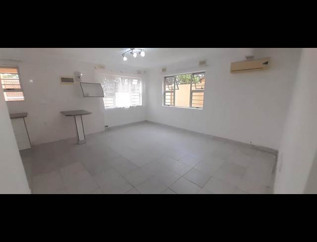 2 BEDROOM PROPERTY TO RENT IN OVERPORT