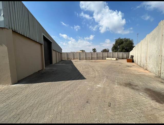 750M² WAREHOUSE TO LET IN PRIMROSE