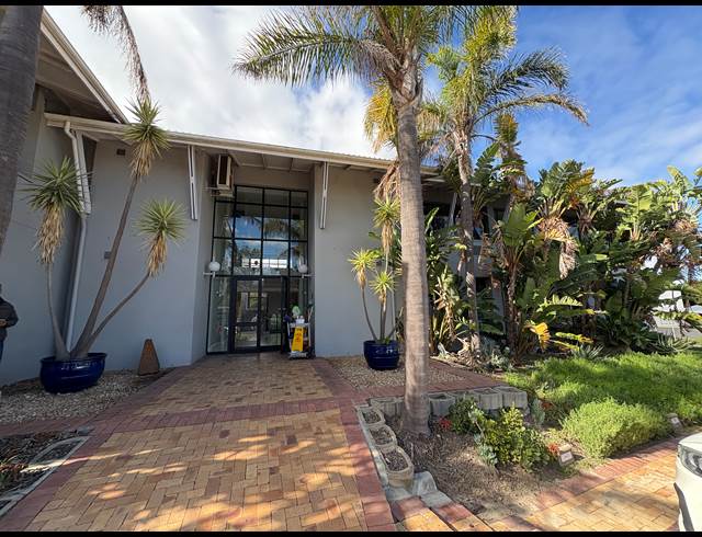 193M² OFFICE TO LET IN PAROW NORTH
