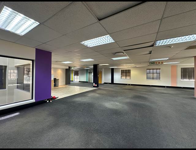 3,278M² OFFICE TO LET IN SANDTON CENTRAL