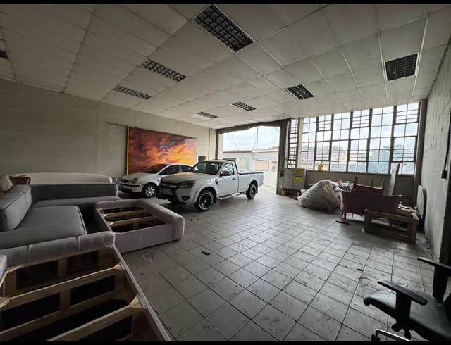 6,600M² WAREHOUSE TO LET IN INDUSTRIA WEST
