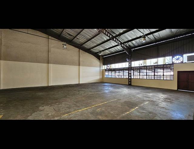 460M² WAREHOUSE TO LET IN ROSSLYN