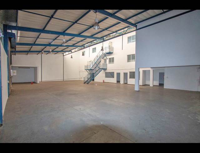 836M² WAREHOUSE TO LET IN OLIVEDALE