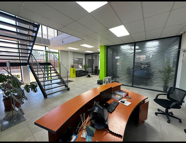 3,456.80M² WAREHOUSE TO LET IN COSMO BUSINESS PARK