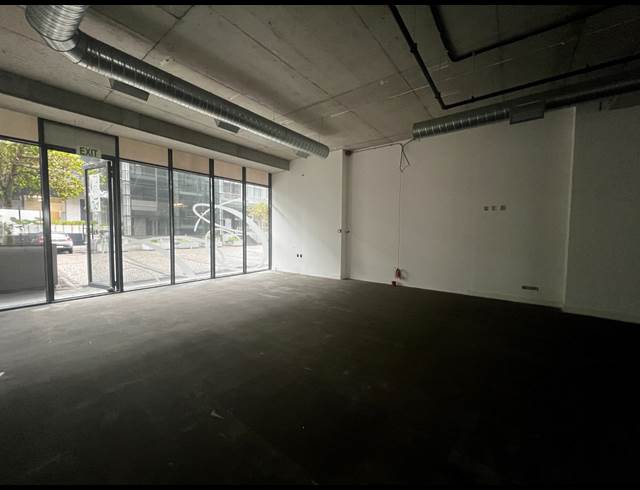 327M² OFFICE TO LET IN WOODSTOCK
