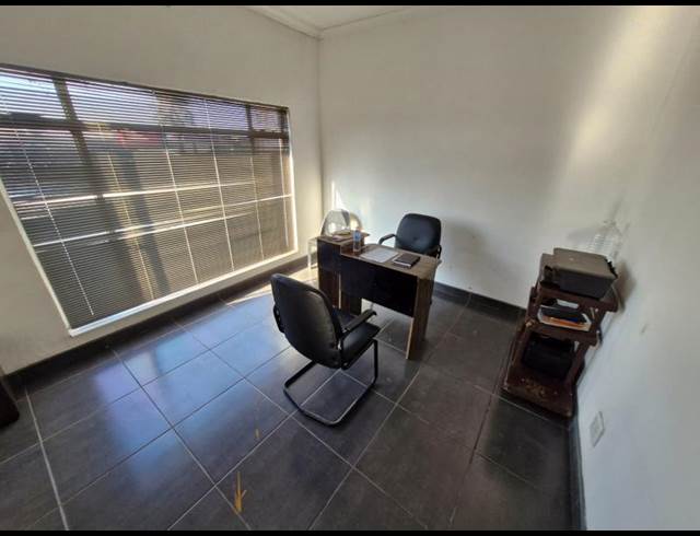 80M² OFFICE TO LET IN DEL JUDOR