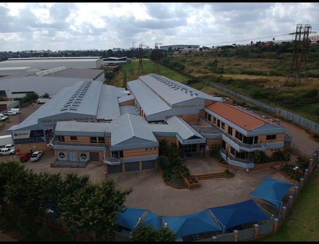 7,726M² WAREHOUSE TO LET IN MEADOWDALE