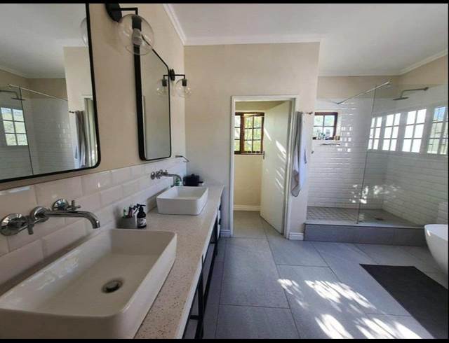 4 bed property to rent in LANGERUG