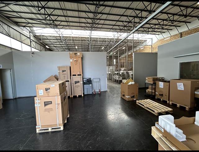 3,454M² WAREHOUSE TO LET IN TUNNEY